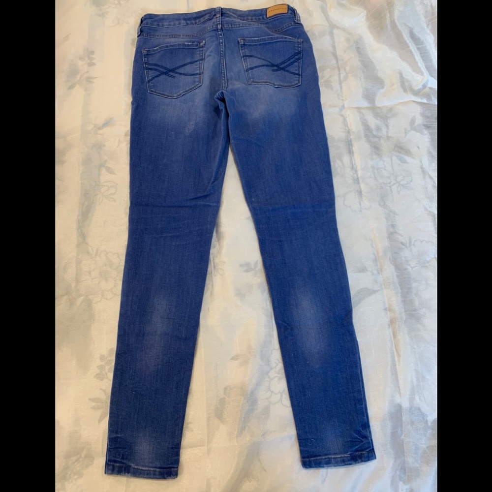 Jean - Picture 2 of 2